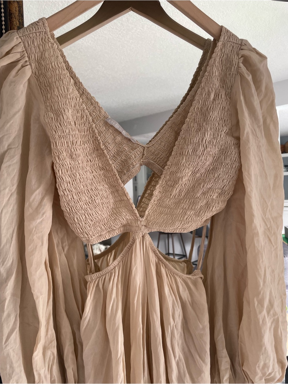 Indah Julie Smocked Long Sleeve Maxi Palmonio - Picture 7 of 9